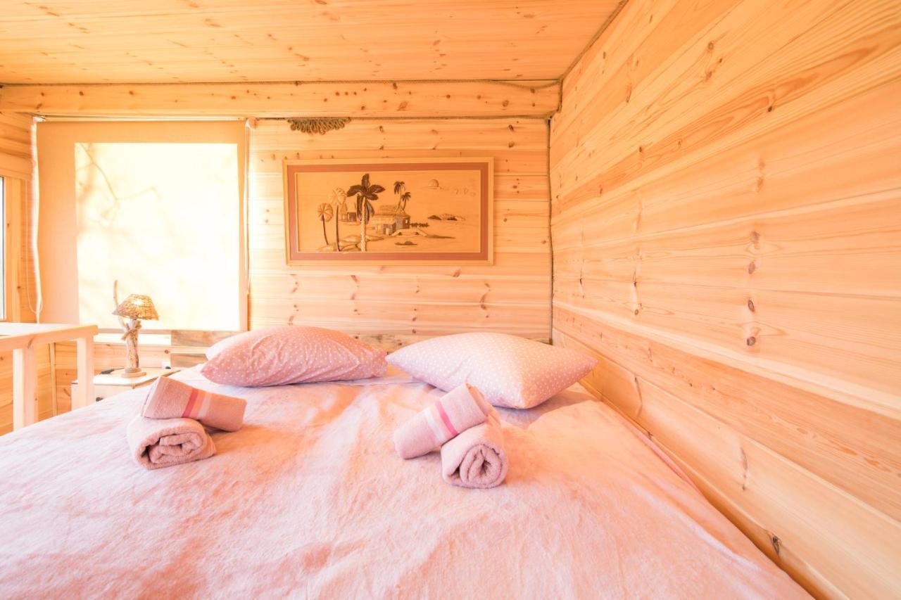 Romantic Tree House Kato Pavliana Luaran gambar