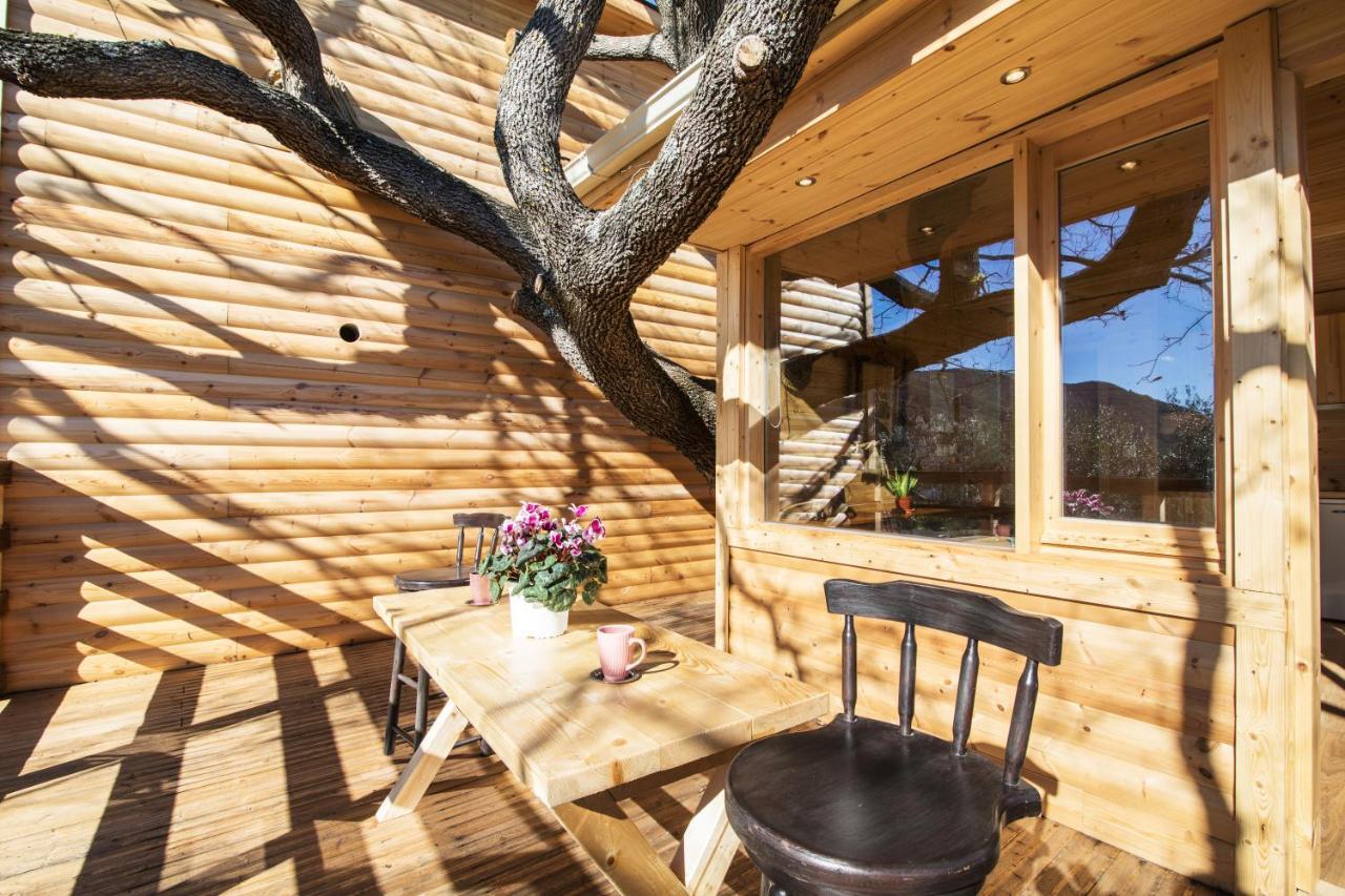 Romantic Tree House Kato Pavliana Luaran gambar