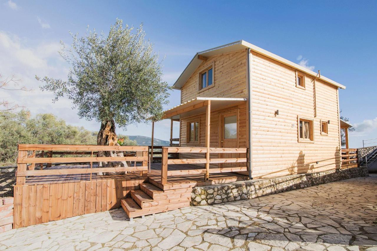 Romantic Tree House Kato Pavliana Luaran gambar