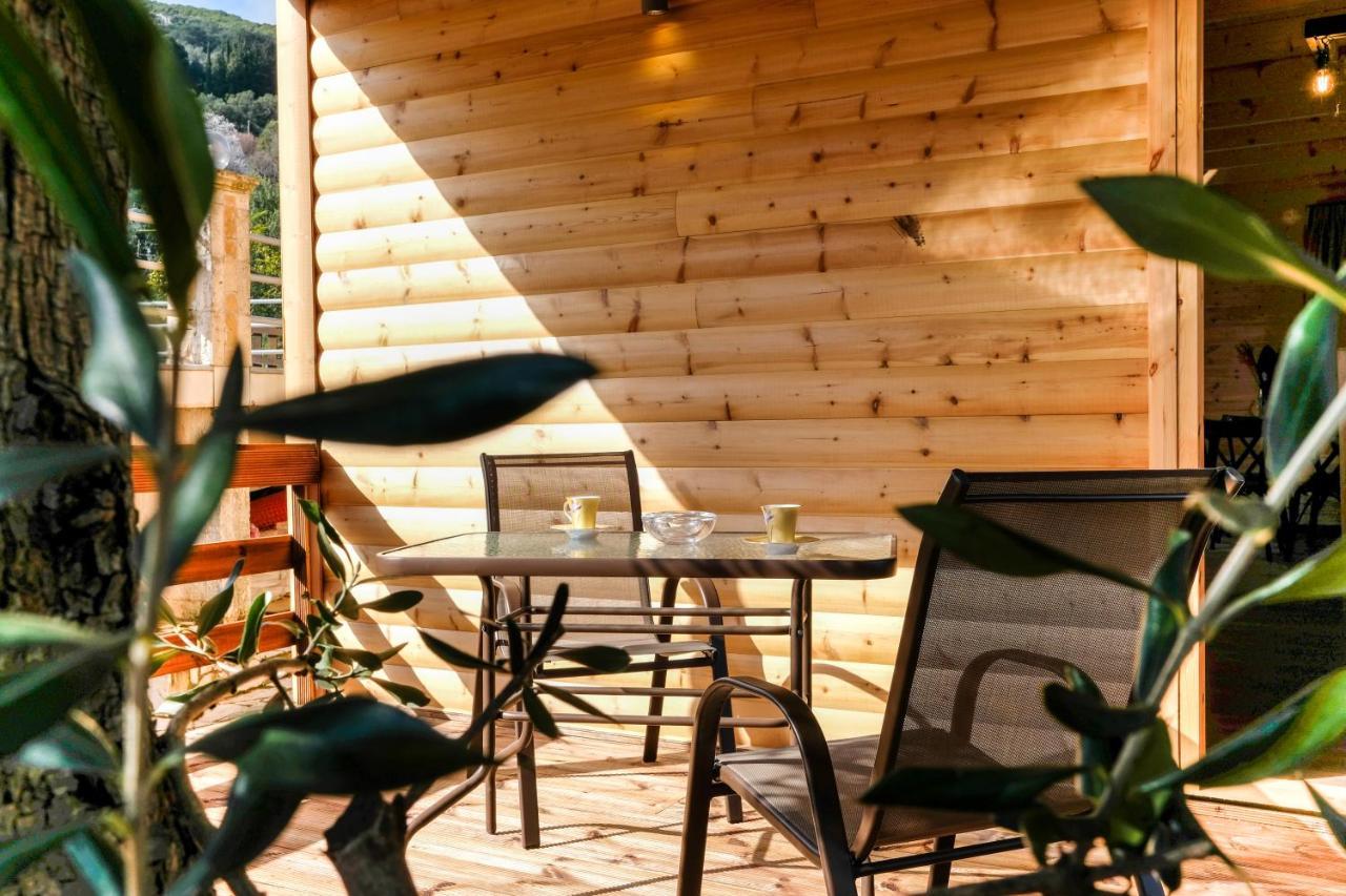 Romantic Tree House Kato Pavliana Luaran gambar