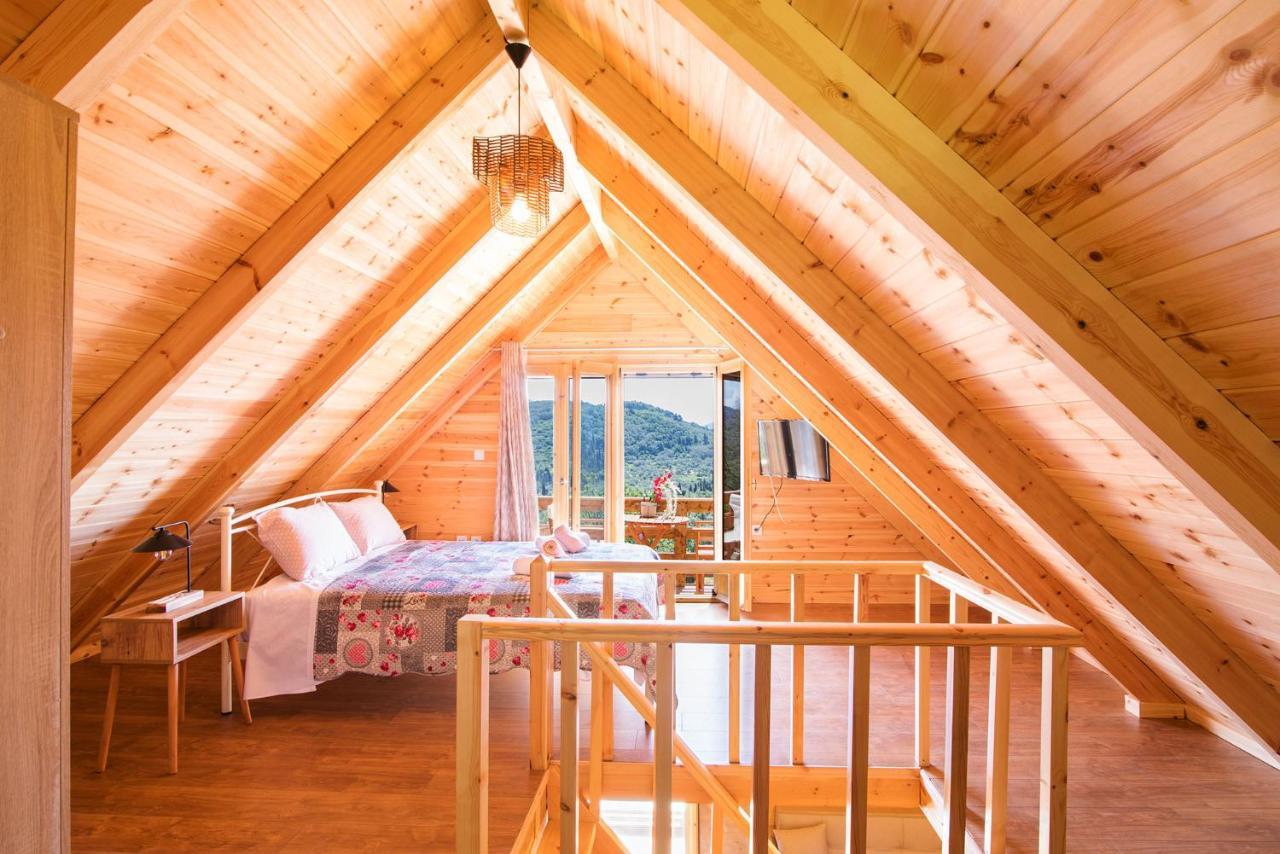 Romantic Tree House Kato Pavliana Luaran gambar