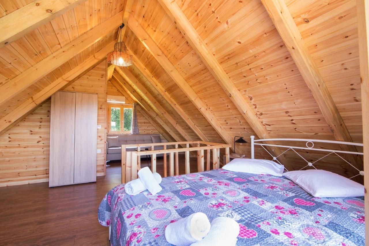 Romantic Tree House Kato Pavliana Luaran gambar